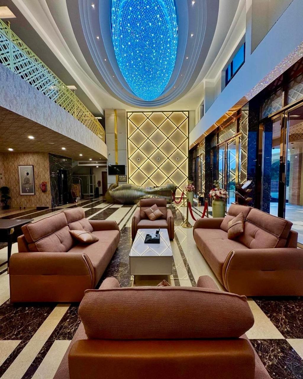 Le Royale Palace Karaikal Exteriér fotografie